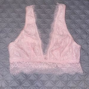 Victoria’s Secret plunge v bralette!
